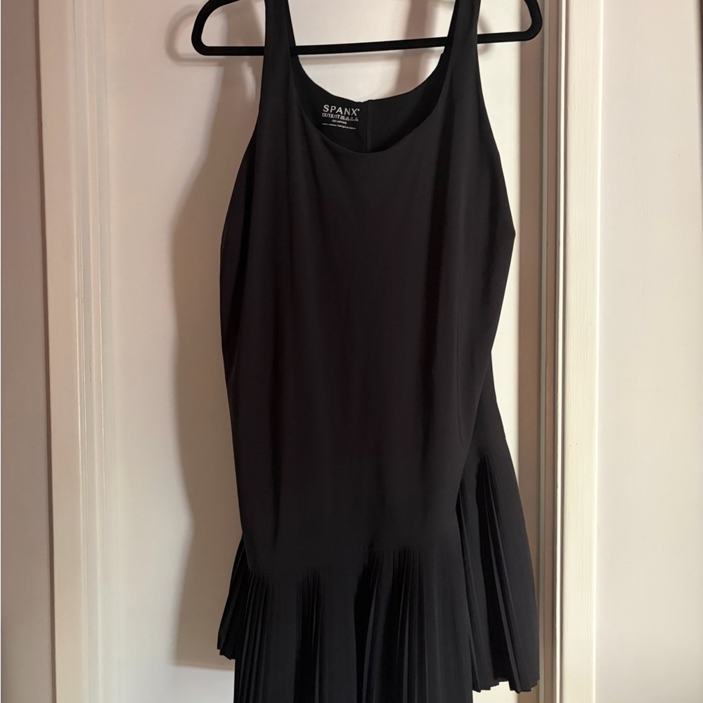 SPANX Black Sleeveless Pleated Mini Dress - Picture 4 of 4